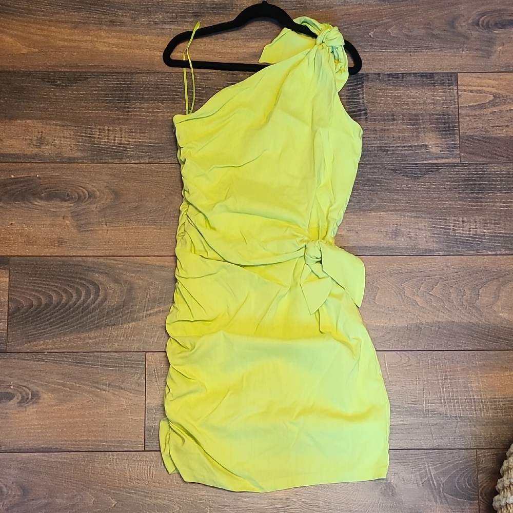 Zara one shoulder Mini Dress XS, Lime Green